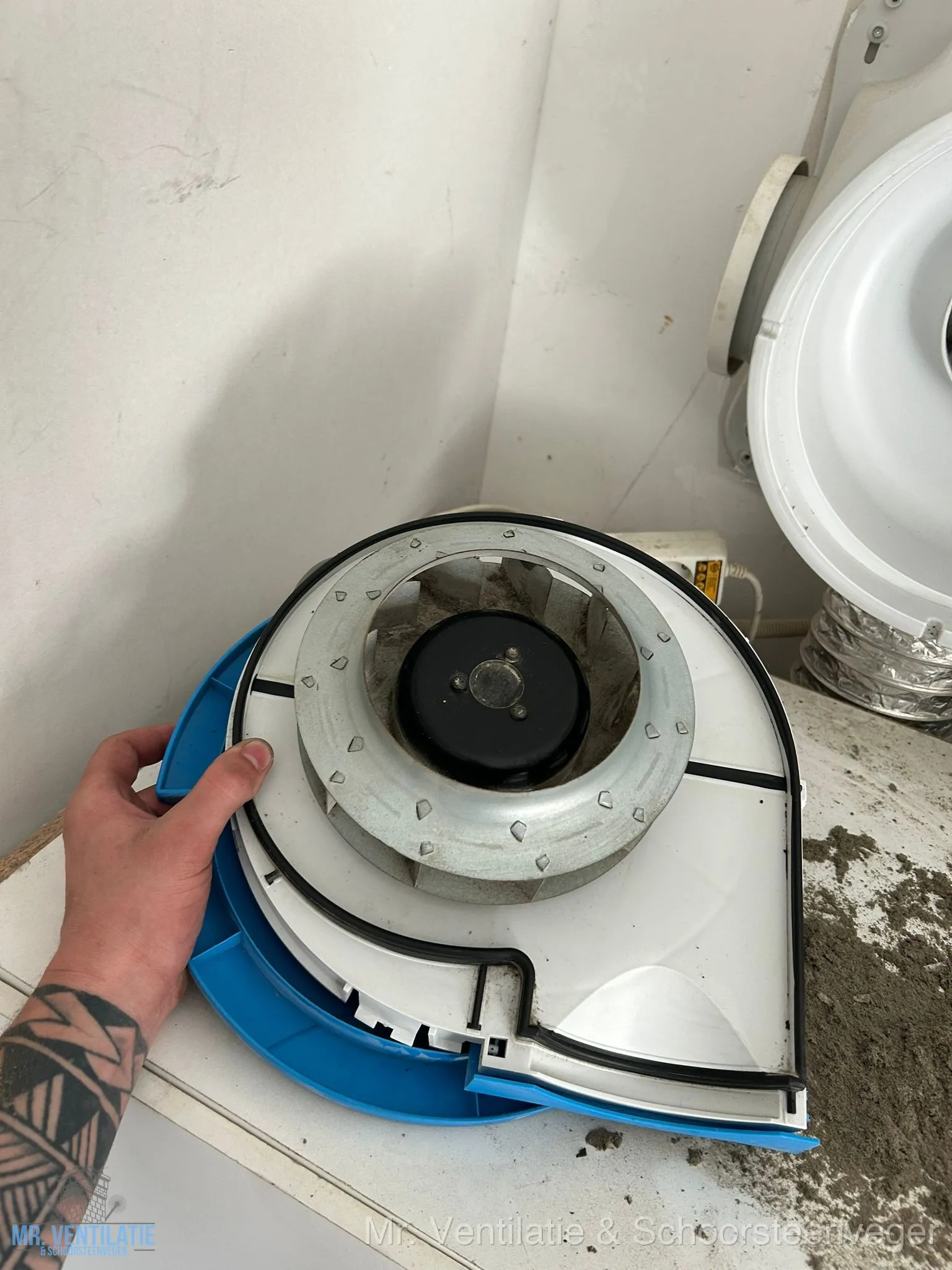 Schone ventilator na professionele reiniging